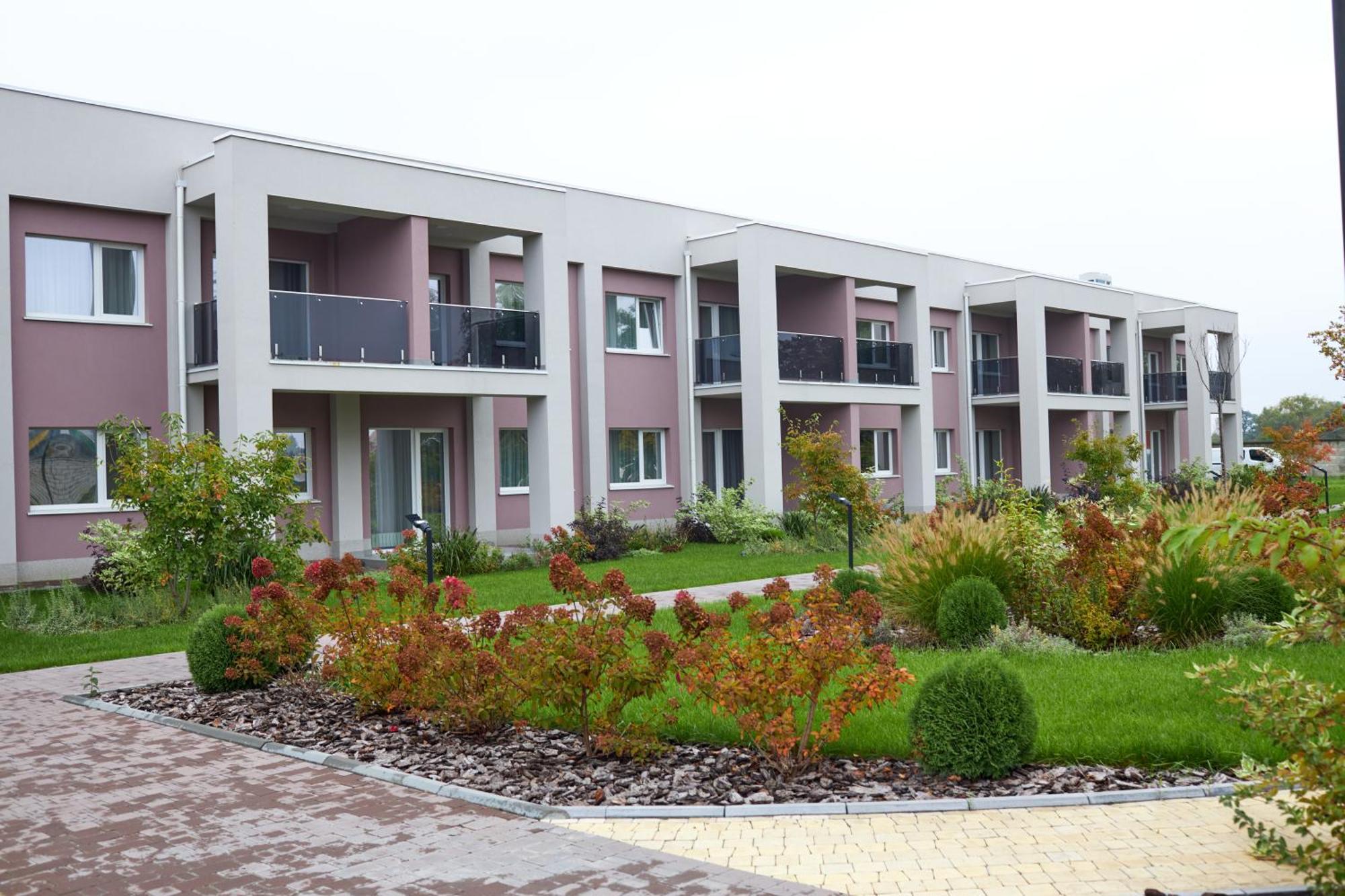 Спа-Готель Поло-Медлайф Kremenchuk Exterior foto
